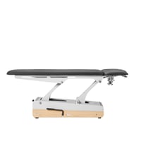 Lettino per fisioterapia idroidraulica Swop 4 Pro: quattro sezioni, altezza regolabile 48-88 cm, portata massima 200 kg, rivestimento senza cuciture e ruote girevoli a 360°