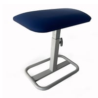 Sgabello con gambe regolabili in altezza