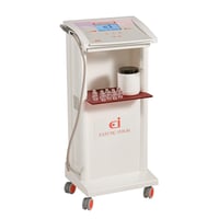 Apparecchiatura di microdermoabrasione Deep Clean. Pulizia e rinnovamento profondo della pelle