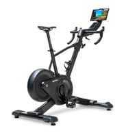 BH Exercycle R Indoor Bike: Smart Bike con le nuove pedivelle regolabili tra 170 e 175 mm e manubrio multiposizione che consente di regolare la portata della bici