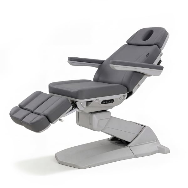 Poltrona podologica elettrica Medial+ con funzione antigravità e apertura laterale per le gambe.
