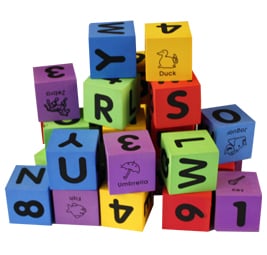 Set di 30 cubetti di spugna con lettere alfabeto e numeri