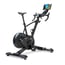 BH Exercycle R Indoor Bike: Smart Bike con le nuove pedivelle regolabili tra 170 e 175 mm e manubrio multiposizione che consente di regolare la portata della bici