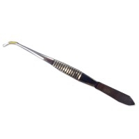 Pinza a Punta Curva 10 cm: Ideale per auricoloterapia (in acciaio inossidabile) Pinza a Punta Curva 10 cm: Ideale per auricoloterapia (in acciaio inossidabile)