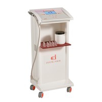 Apparecchiatura di microdermoabrasione Deep Clean. Pulizia e rinnovamento profondo della pelle Apparecchiatura di microdermoabrasione Deep Clean. Pulizia e rinnovamento profondo della pelle