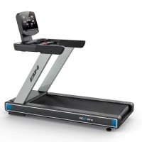 Tapis roulant RCM Pro BH Fitness: con un potente motore AC che raggiunge velocità da 0,8 a 18 km/h Tapis roulant RCM Pro BH Fitness: con un potente motore AC che raggiunge velocità da 0,8 a 18 km/h