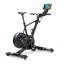 Cyclette indoor BH Exercycle V2: Smart Bike che offre un'ergonomia e una sensazione posturale molto simili a quelle di una mountain bike (MTB) Cyclette indoor BH Exercycle V2: Smart Bike che offre un'ergonomia e una sensazione posturale molto simili a quelle di una mountain bike (MTB)