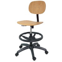 Sgabello in legno Kinefis Economy: con schienale, anello poggiapiedi e altezza elevata di 55 - 80 cm Sgabello in legno Kinefis Economy: con schienale, anello poggiapiedi e altezza elevata di 55 - 80 cm